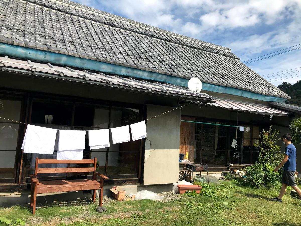 Guest House Yukari Tsuru Exterior photo