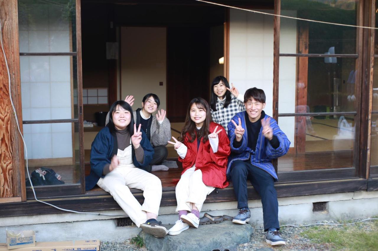 Guest House Yukari Tsuru Exterior photo