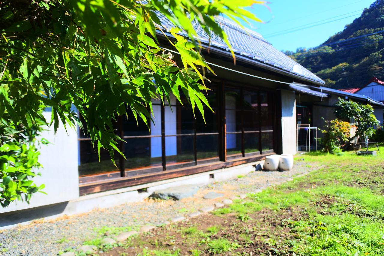 Guest House Yukari Tsuru Exterior photo