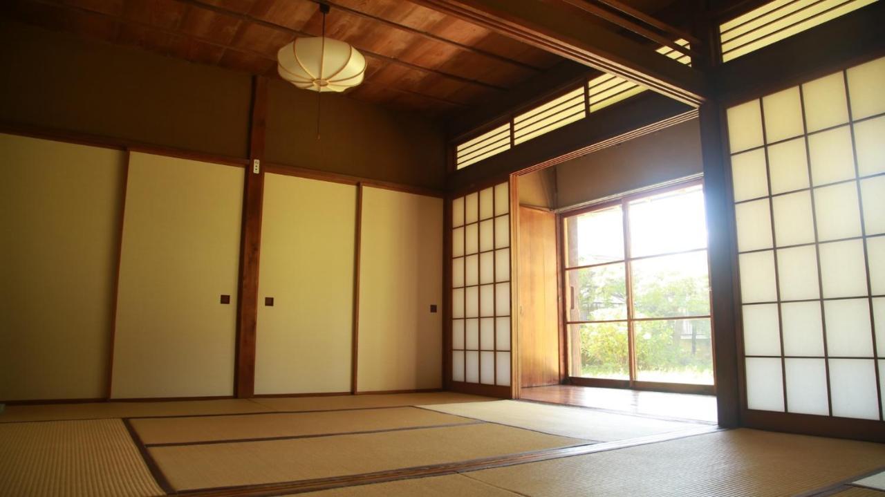 Guest House Yukari Tsuru Exterior photo