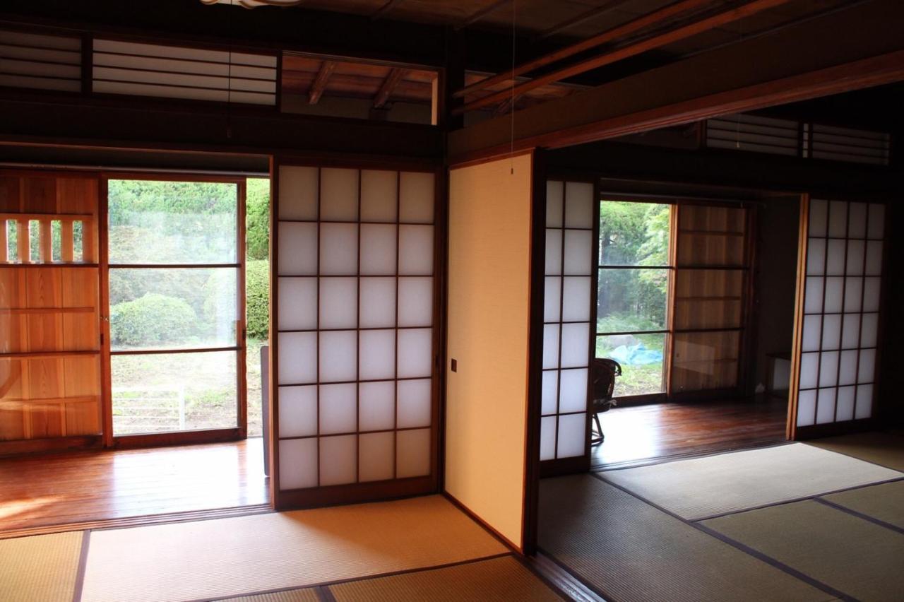 Guest House Yukari Tsuru Exterior photo